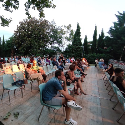 Scopri di più sull'articolo Da Villa Bombrini  con “Richiamo per Fagiani” il messaggio per l’intero comparto teatrale