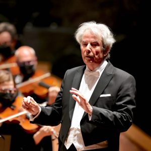 Read more about the article Carlo Felice: il Beethoven dimezzato, rimane grande grazie a Haenchen