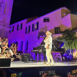 Scopri di più sull'articolo Cervo, la classe infinita di Stefano Bollani